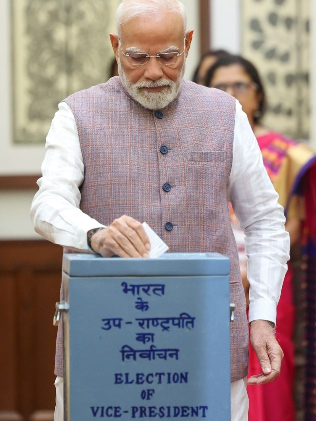 PM Modi Casts First Vote as High-Stakes Vice-Presidential Election Kicks Off